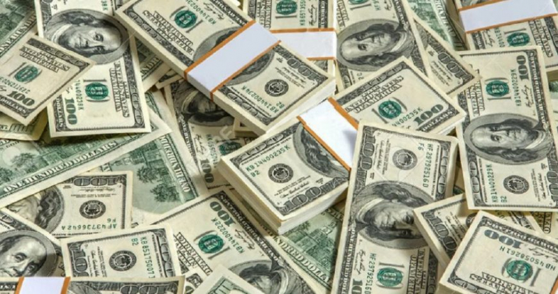 Доллар начал дешеветь: каким будет курс валют на следующей неделе, мнение российских специалистов