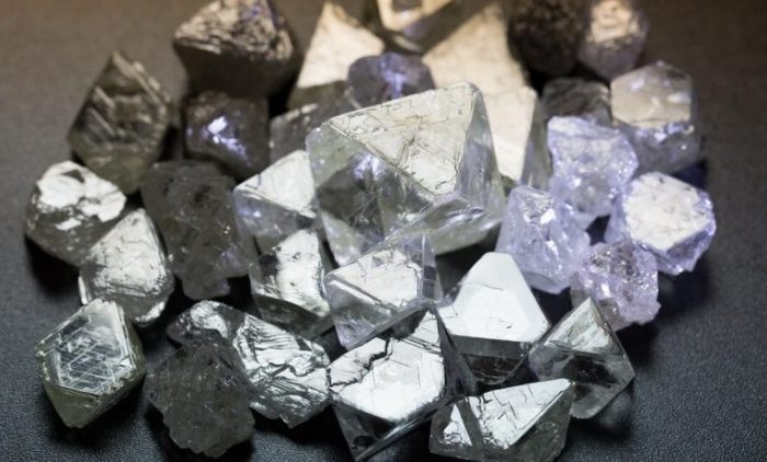 Уровень спроса способствует падению цен на алмазы, заявил эксперт