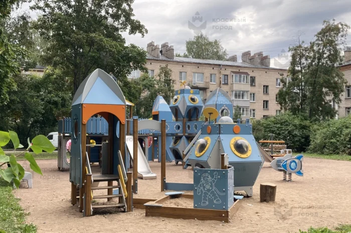 Тематическая площадка в стиле Космос